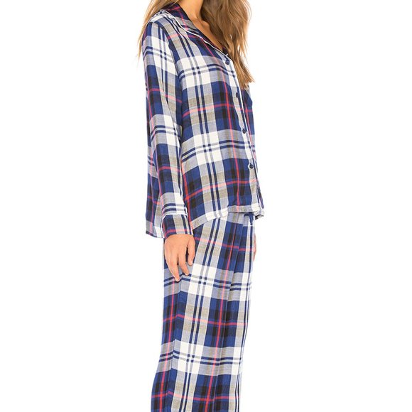 NWT Revlove Plush Ultra Soft Woven PJ Set Size S - Picture 3 of 3